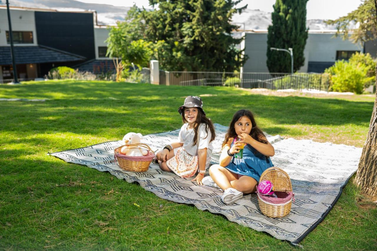 Kfar Giladi Hotel エクステリア 写真