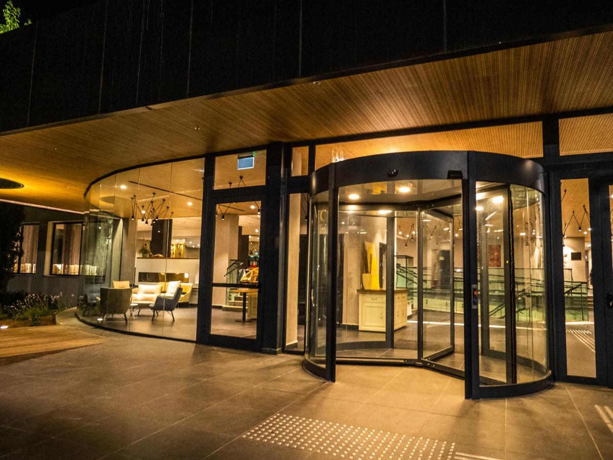 Kfar Giladi Hotel エクステリア 写真