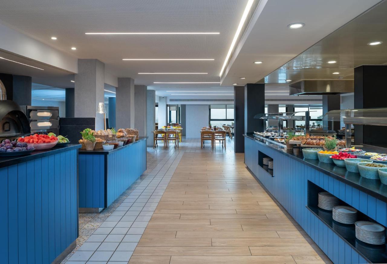 Kfar Giladi Hotel エクステリア 写真