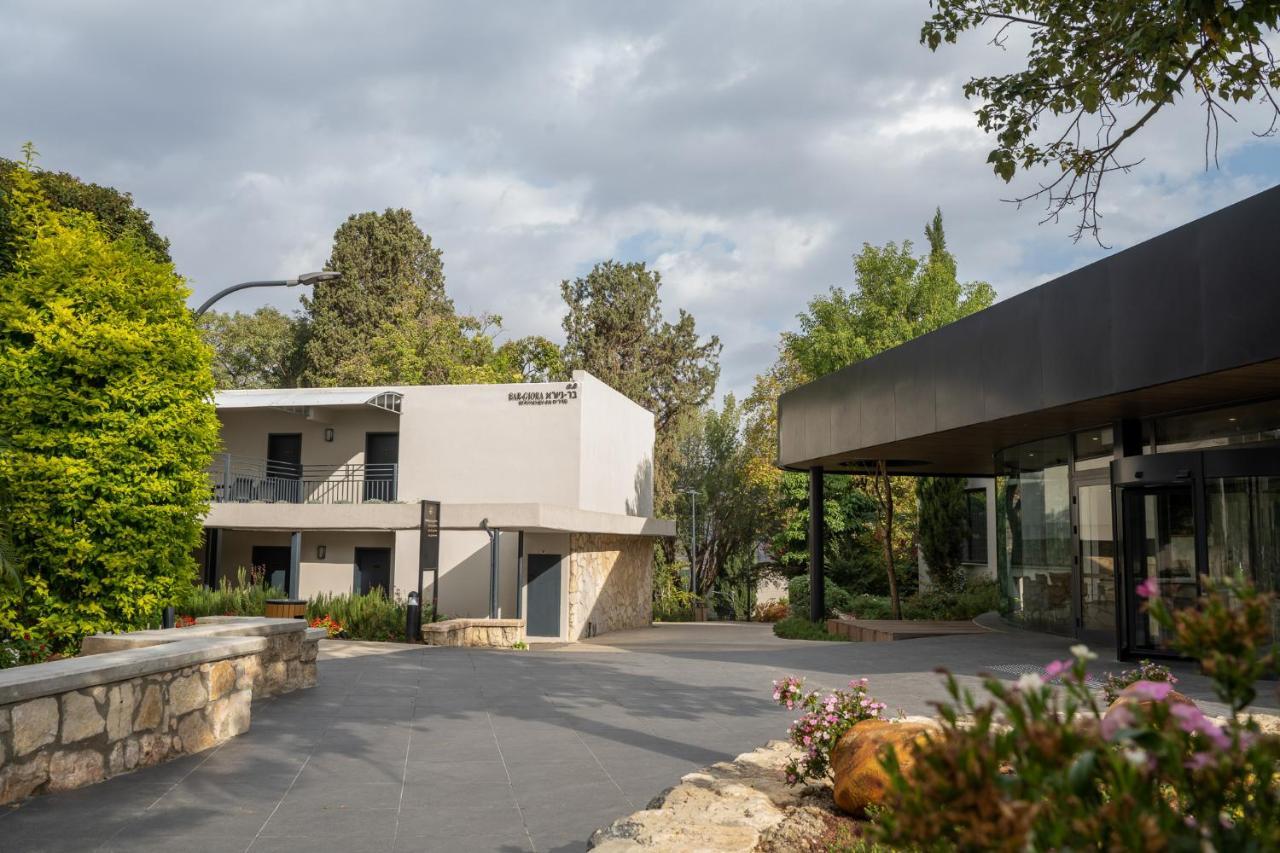 Kfar Giladi Hotel エクステリア 写真