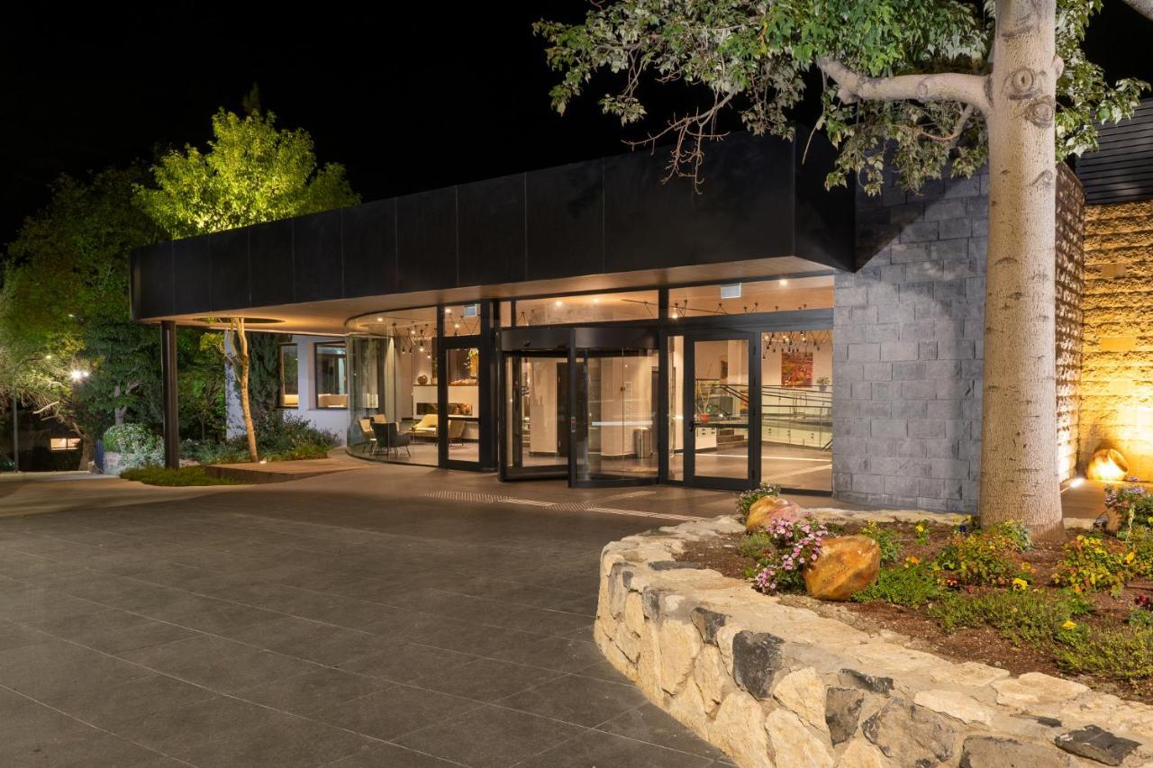 Kfar Giladi Hotel エクステリア 写真