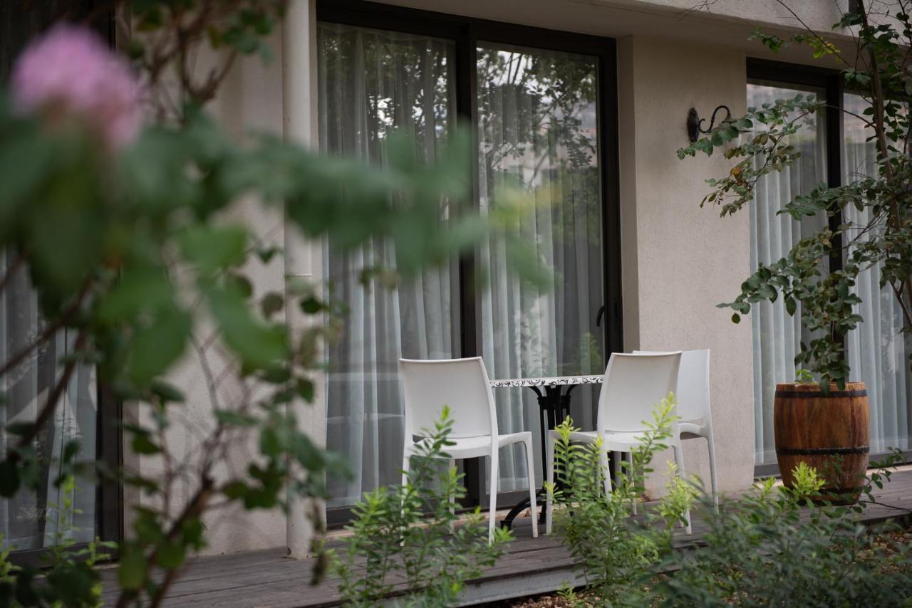 Kfar Giladi Hotel エクステリア 写真