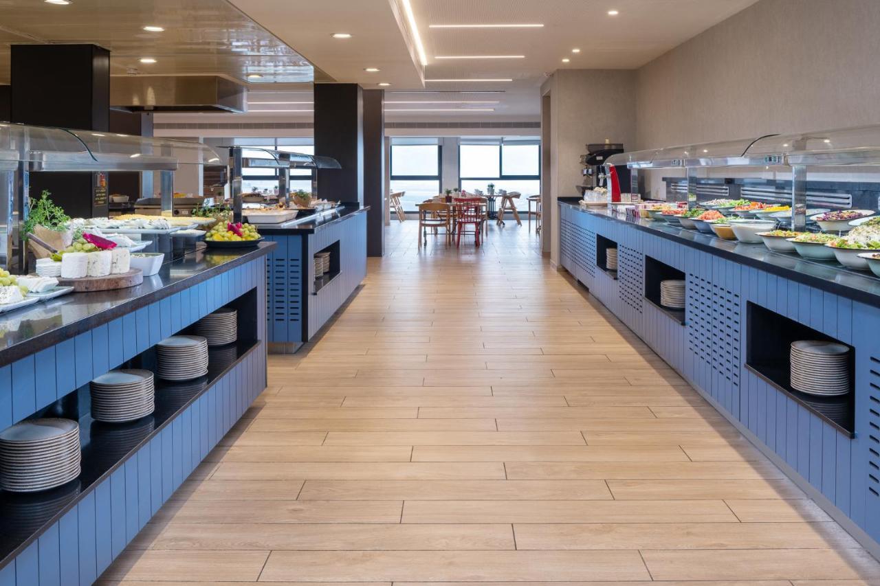 Kfar Giladi Hotel エクステリア 写真