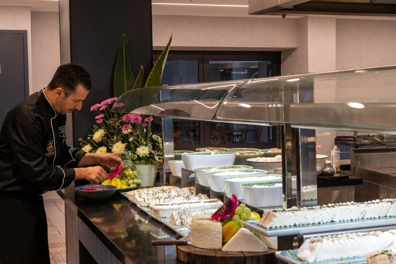 Kfar Giladi Hotel エクステリア 写真