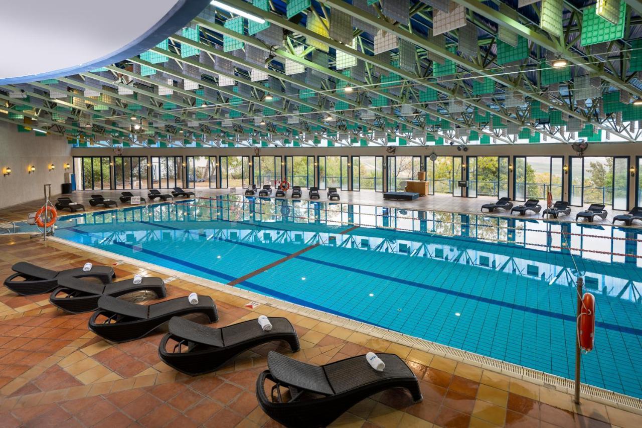 Kfar Giladi Hotel エクステリア 写真