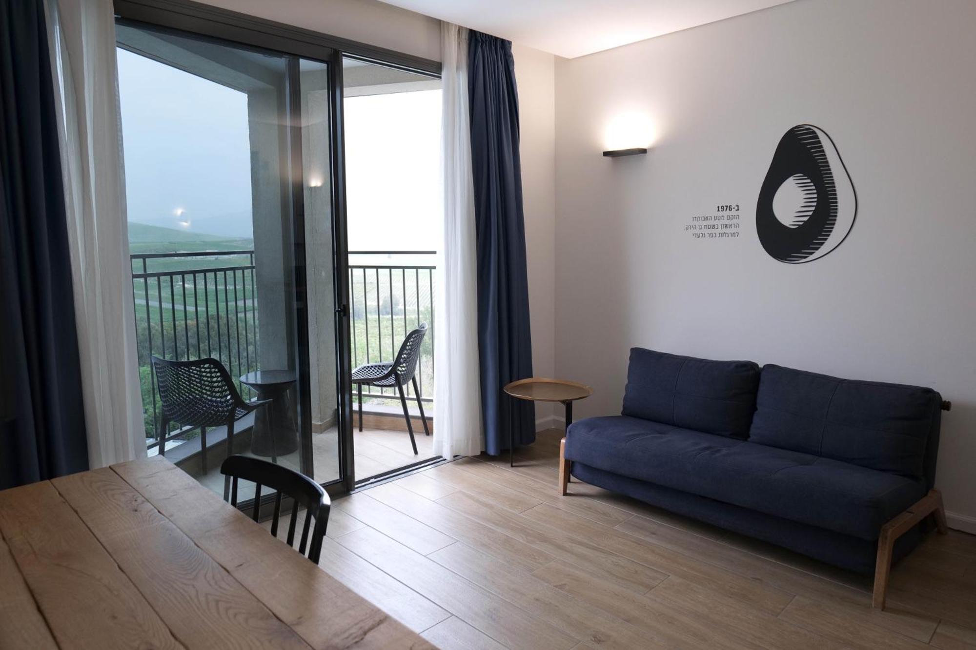 Kfar Giladi Hotel エクステリア 写真